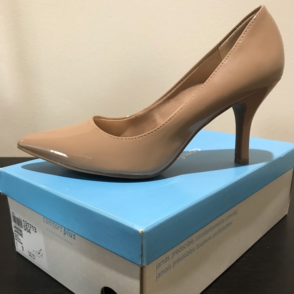 Comfort Plus/Predictions Nude Patent Leather Pump